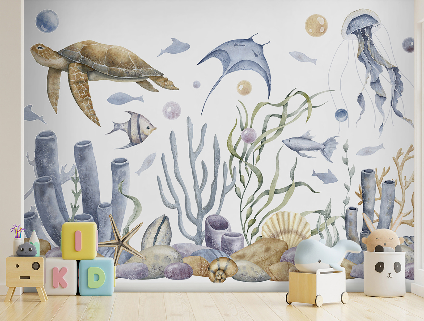 Sea life with fish and seaweed