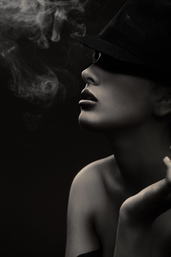 Woman wearing a hat and smoking u55318p 600x901 - Woman wearing a hat and smoking - tegory