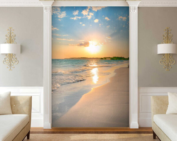 Beach with waves and a sunset u53408pih1 600x479 - Beach with waves and a sunset