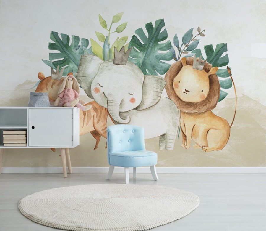 Group of animals with crowns u12842pir1m 900x780 - Group of animals with crowns - tegory