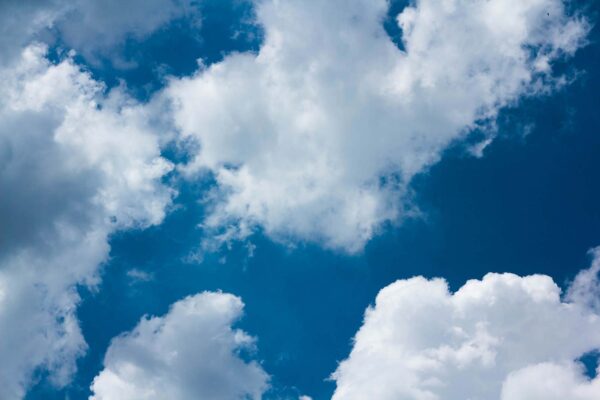 Blue sky with clouds u08651p 600x400 - Blue sky with clouds - tegory