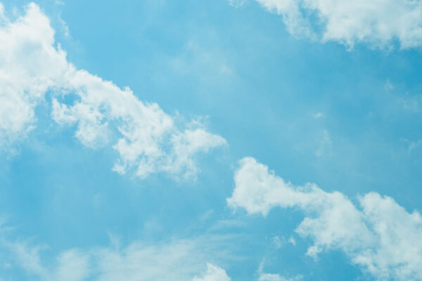 Blue sky with clouds u23539p 600x400 - Blue sky with clouds - tegory