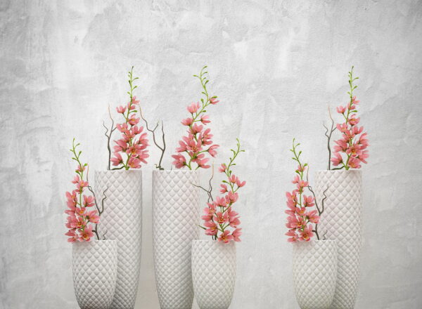Group of white vases with pink flowers u26781p 600x440 - Group of white vases with pink flowers - tegory