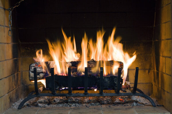 Fire in a fireplace u56584p 600x400 - Fire in a fireplace - tegory