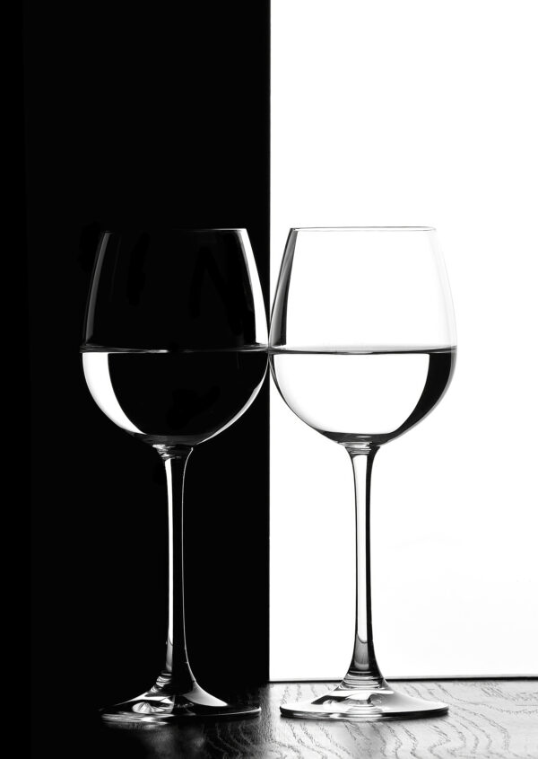 Two wine glasses with water in them u80216p 600x845 - Two wine glasses with water in them - tegory