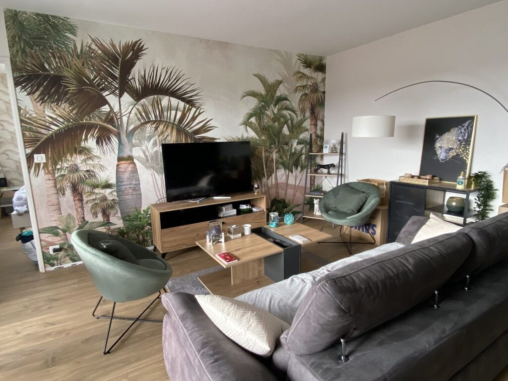 Image #1 from Thalia