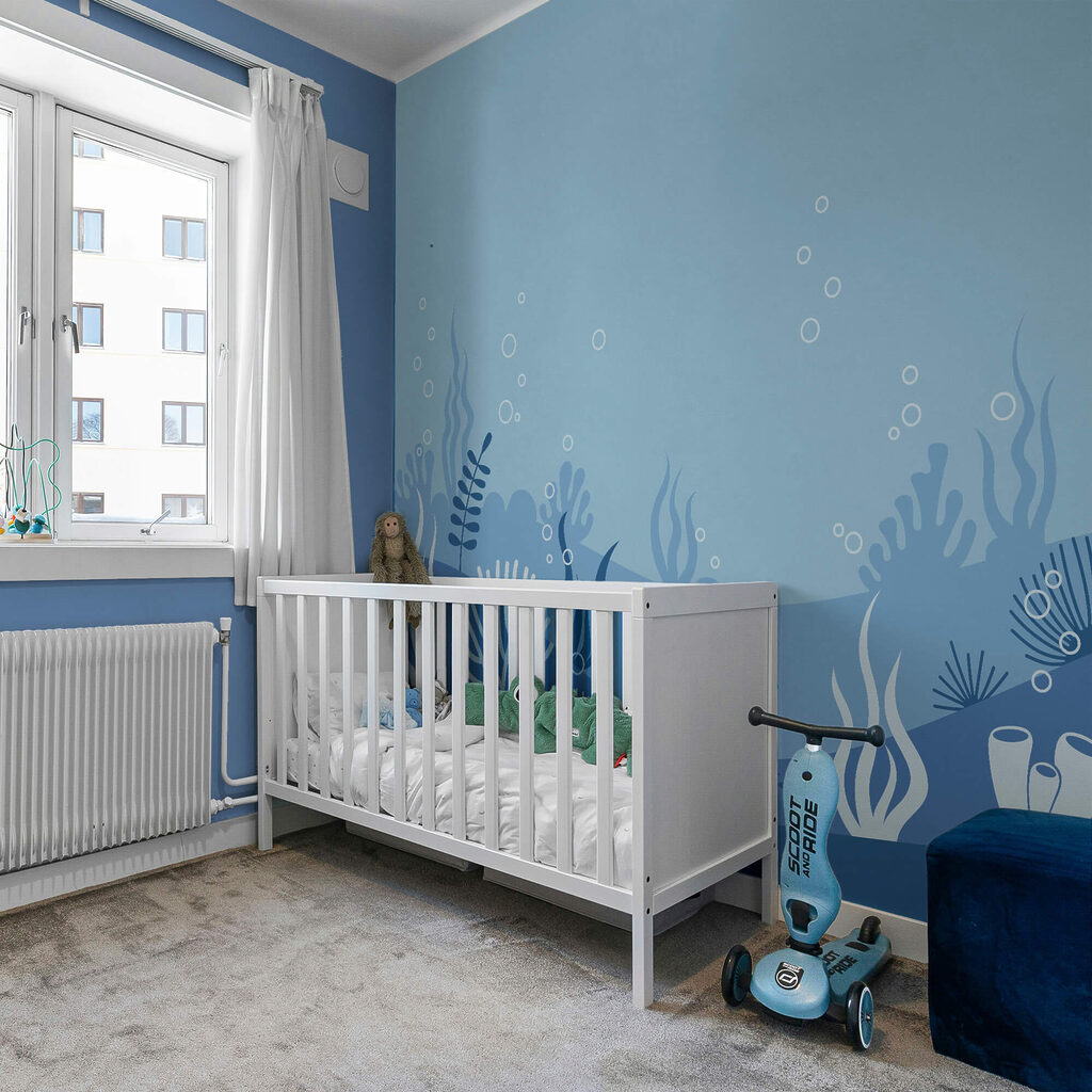 Blue and white underwater scene Blue and white underwater scene