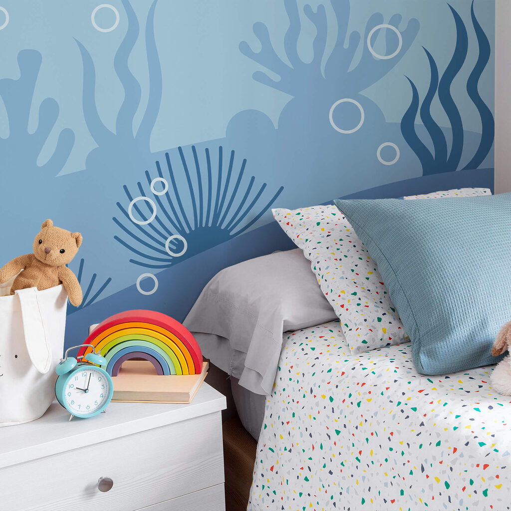 Blue and white underwater scene Blue and white underwater scene