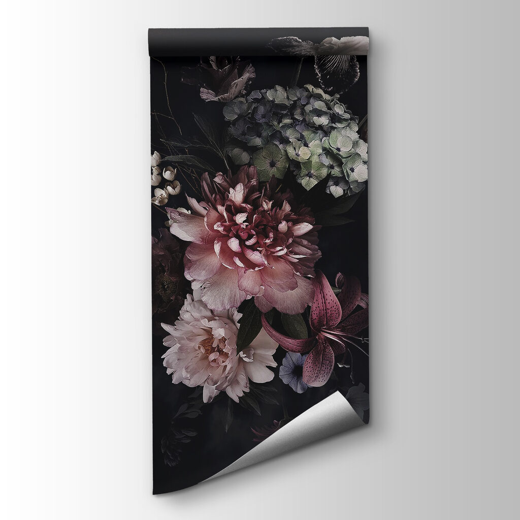 Elegant arrangement of dark blooms Elegant arrangement of dark blooms